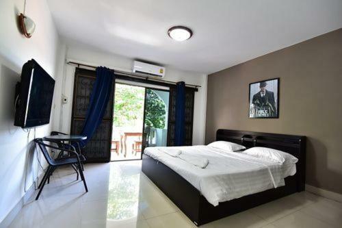 Escobar Guesthouse Jomtien Beach Exterior photo